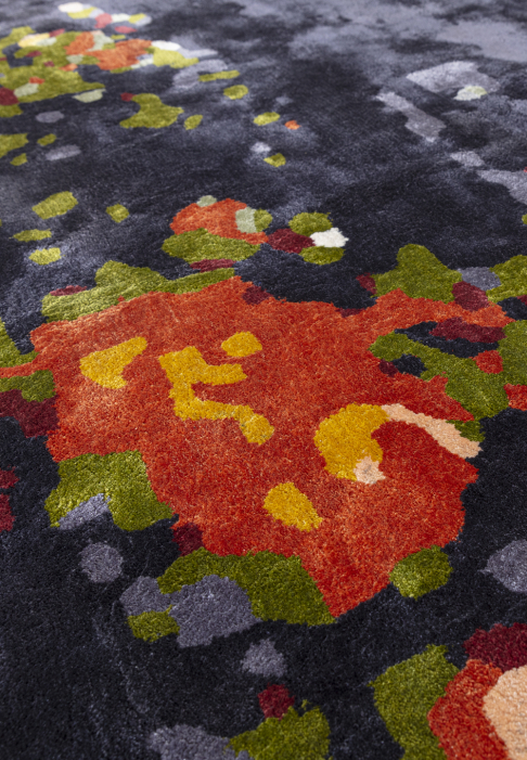 Rug that evoques plants and light, detail
