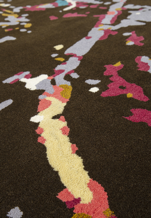 RUG-FORESTHIKE-RECT-BRONZE-detail1.jpg Rug that evoques plants and light, detail