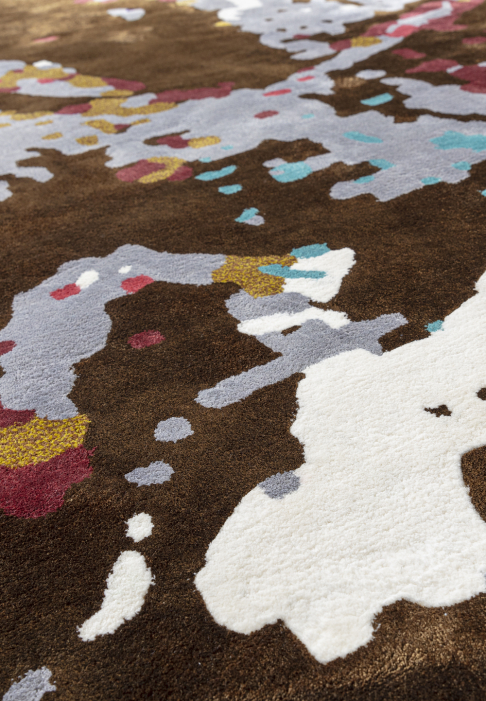 RUG-FORESTHIKE-ROND-BRONZE-detail2.jpg Rug that evoques plants and light, detail