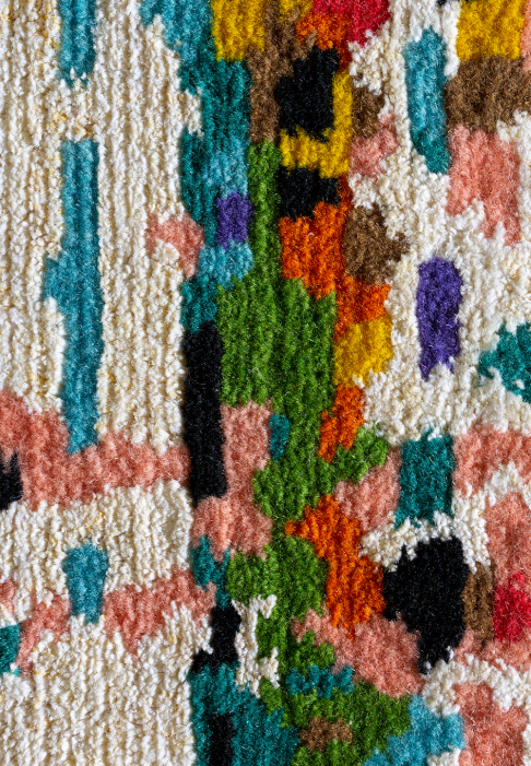 RUG-NATTE-RECT-detail3.jpg White rug with multicolour lines, close-up
