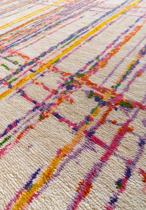 Tapis avec lignes horizontales et verticales multicolores, gros plan