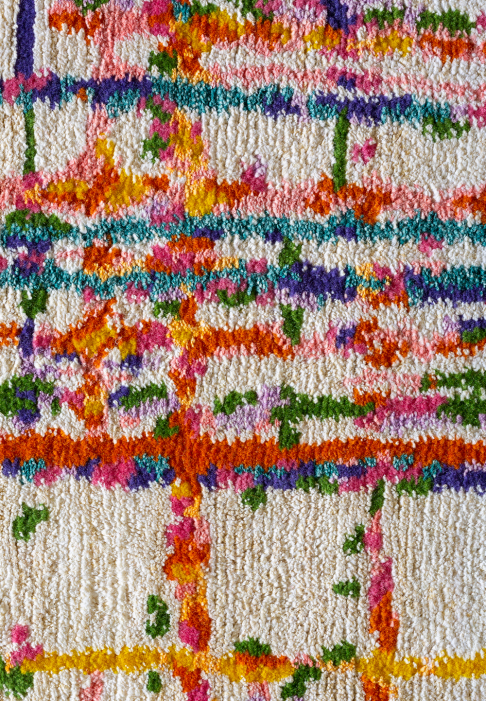 Tapis avec lignes horizontales et verticales multicolores, gros plan