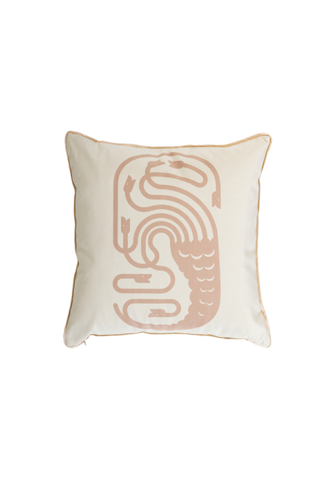 COUSSIN_BESTIAIRE_HYDRE_camee_3.jpg Square cushion with Hydra pattern