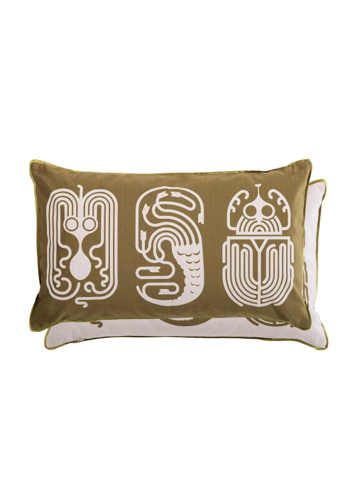 COUSSIN_BESTIAIRE_TRIBUS_antique_1.jpg Rectangular cushion with 3 creatures pattern