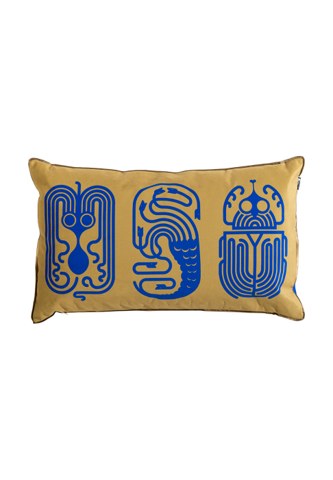 COUSSIN_BESTIAIRE_TRIBUS_cobalt_3.jpg Coussin rectangulaire motif Poulpe Hydre Scarabée