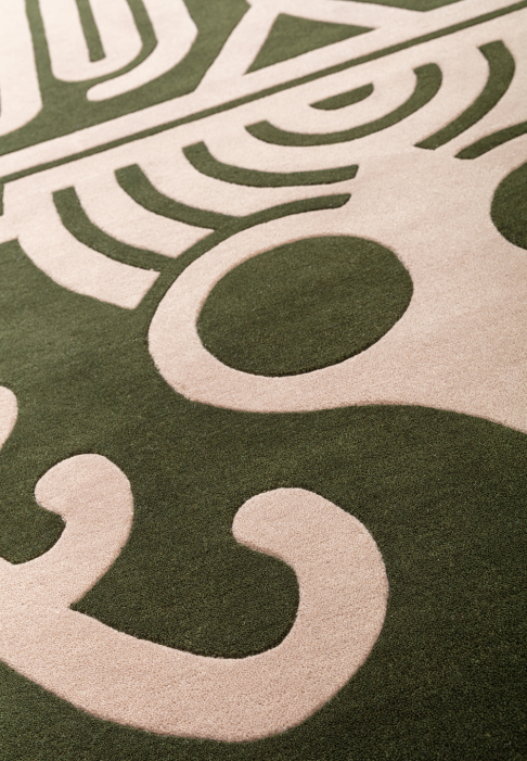 TAPIS_BESTIAIRE_SCARAB_antique_detail_1.jpg Oblong Rug with Beetle pattern - detail
