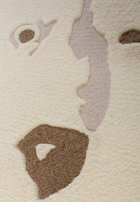 TAPIS_GRANDNORD_Nanuk_detail1.jpg Tapis rectangulaire avec ours polaire détail