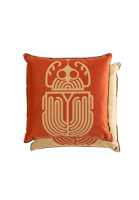 COUSSIN_BESTIAIRE_SCARAB_terracotta_1.jpg Coussin carré motif Scarabée