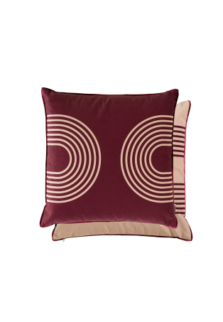 Square cushion with graphic pattern